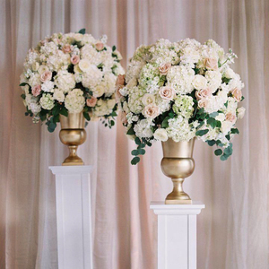 Mesa de boda de aluminio con urnas doradas, decoración, urnas decorativas, macetas, jarrones - Product Image 1