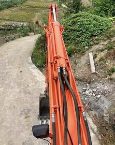 Excavatrice d'occasion Hitachi ZX200 de 20 tonnes en provenance du Japon, faible nombre d'heures de travail, excavatrice sur chenilles d'occasion, HITACHI ZX200 d'occasion à vendre en stock - Product Image 4