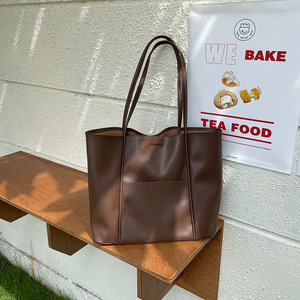 Sac fourre-tout pour femme, grande capacité, cuir souple, boucle magnétique, pour les trajets quotidiens, l'école, les mamans, style coréen - Product Image 1