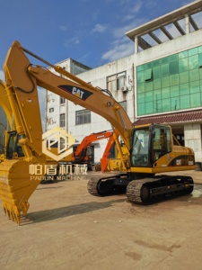 Excavadora CAT 320C Usada en Venta, 20 Toneladas, Maquinaria para Movimiento de Tierras, Construcción de Canteras y Obras Municipales, Buen Estado, Lista para Enviar, en Stock - Product Image 1