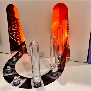 Máquina automática de soplado de botellas de alto rendimiento, de dos y medio cilindros, con bajo consumo de espacio, bajo costo, para 0.1 - 3 botellas PET - Product Image 5