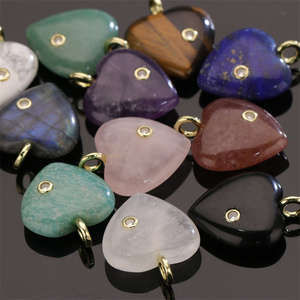 All'ingrosso naturale vero quarzo pietre preziose e pietra di cristallo gioielli amore cuore collana ciondolo - Product Image 1