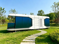 Capsule de glamping en bord de mer, structure insonorisée idéale pour les centres de villégiature et les séjours en gîte