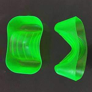 Matériel de pêche d'extérieur pratique avec attrape-<span class=keywords><strong>poisson</strong></span> en silicone souple <span class=keywords><strong>pince</strong></span> à <span class=keywords><strong>poisson</strong></span> en plastique et protège-main pour le contrôle de la carpe et les fournitures - Product Image 4