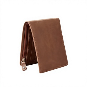 Porte-cartes homme en cuir véritable, fin, étanche, personnalisable, avec broderie lettre et motif étoile, fermeture ouverte - Product Image 1