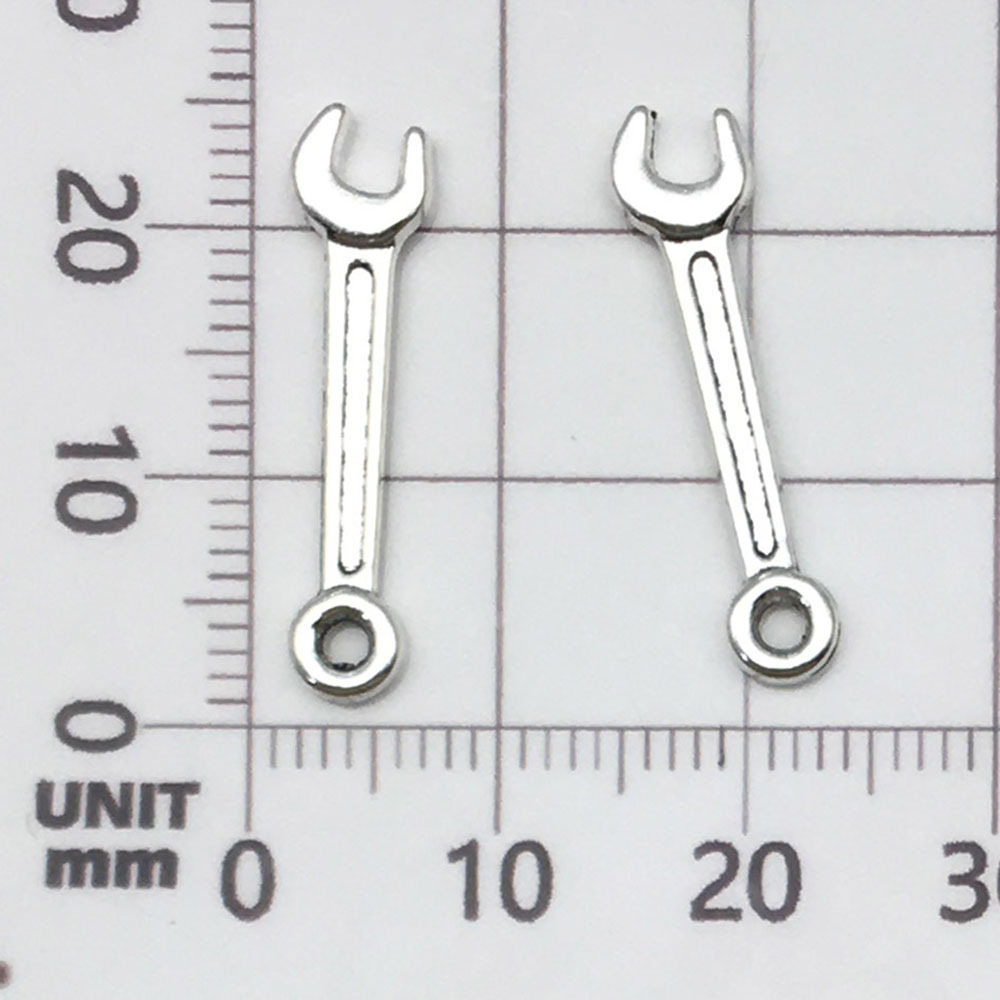 1 clé à outils en argent antique - 0,6g - 6*24mm - 8523