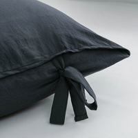 Taie d'oreiller tendance 2026 style sangle, moderne et écologique, 100 % polyester, couleur unie douce, avec attaches ajustables, pour la maison et l'hôtel