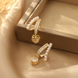 ต่างหูมุกเทียมทองแดงทรงเรขาคณิตทันสมัยสวยงาม ดีไซน์หรูหรา เหมาะสำหรับเป็นของขวัญ - Product Image 6