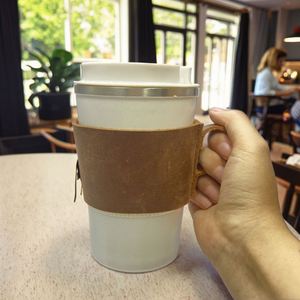Cowhide Leather Bottle <b>Wrap</b> Handle Personalized Coffee Cup Sleeve Tea Mug Holder Reusable Promotional Fashion Welcome Gifts - Product Image 6