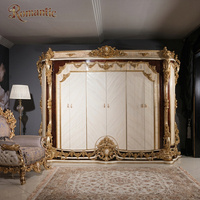 Lit baroque européen élégant doré, lit turc royal en bois sculpté avec coiffeuse pour chambre principale de luxe