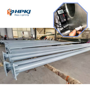 Poteau d'éclairage public de 9 m galvanisé à chaud, certifié ISO9001, fourni directement par l'usine, en acier Q235B, antirouille, pour l'éclairage routier - Product Image 2