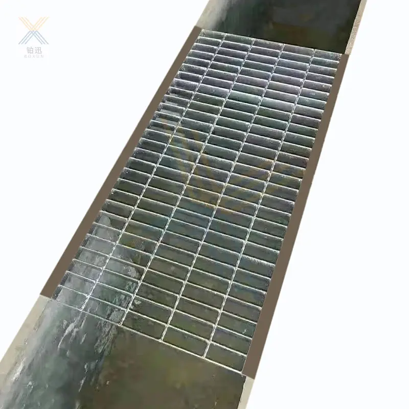 Welding Galvanized Steel Grating Steel Storm Water Drain Grate Drainage Channel Cover Steel Grid