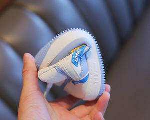 Vente chaude de baskets de sport personnalisées à ressort pour garçons et filles, chaussures de course décontractées pour enfants, vente en gros - Product Image 6