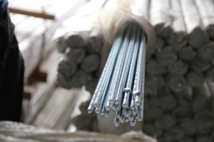 M12x3500 M20 x 1.5 Boulons à goujon longs de 1000mm DIN 976 Classe 8.8. Flake <span class=keywords><strong>Zinc</strong></span> 720h Chambre à sel Marine Boulon et écrou - Product Image 2