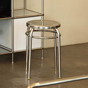 Taburete Redondo de Acero Inoxidable, 40 cm de Altura, Diseño Industrial Resistente, Silla de Bar para Cocina - Product Image 1