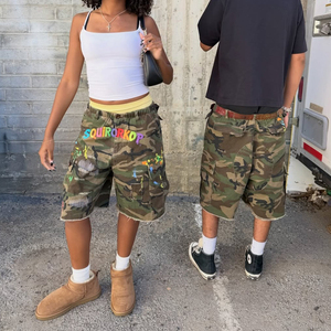 Shorts <span class=keywords><strong>en</strong></span> jean baggy camouflage personnalisés avec graffitis colorés et détails usés, bermuda imprimé sérigraphié, streetwear cargo pour hommes - Product Image 5