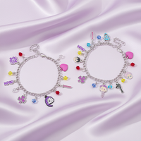 Nouveaux modèles de bracelets à maillons en chaîne de dessins animés, d'anime et de K-POP, bracelet tendance en acier inoxydable pour femme, accessoires avec pendentif en alliage