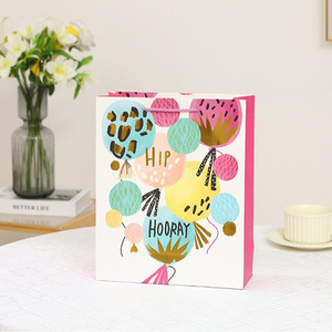 ถุงของขวัญพิมพ์ลาย Happy Birthday <span class=keywords><strong>Hip</strong></span> <span class=keywords><strong>Hooray</strong></span> ปั๊มทอง สำหรับงานวันเกิดและบรรจุภัณฑ์ของขวัญ พร้อมหูหิ้วเชือก - Product Image 2