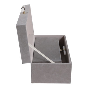 Set di Due Scatole Decorative Moderne per Conservazione con Manico in Pietra e Coperchio, Organizer per Gioielli e Ricordi, Finitura in Velluto Grigio - Product Image 3