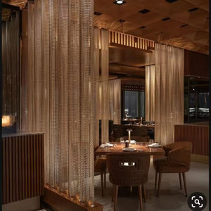 Écran décoratif de restaurant haut de gamme de conception moderne avec le diviseur et l'écran en aluminium de séparation de chaîne de lumière de LED - Product Image 1