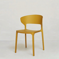 Chaise en plastique moderne en polypropylène pour café et restaurant en plein air avec dossier, prix de la chaise en plastique