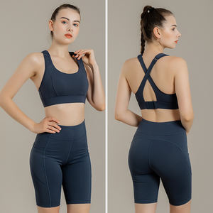 <span class=keywords><strong>Sexy</strong></span> donna Yoga 2 pezzi Crop Top Shorts tuta sportiva abiti ragazze vestito Fitness abbigliamento da palestra per allenamento palestra <span class=keywords><strong>ciclismo</strong></span> - Product Image 4