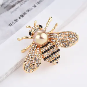 Honey Bee Brooches Crystal Insect Themed Bee Brooch Animal Fashion Shell Pearl Brooch Pin Gold Tone for Women and Girls