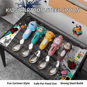 Cuillère classique en acier inoxydable 316 de qualité alimentaire plaquée or pour bébés et enfants, pour l'alimentation complémentaire - Product Image 3