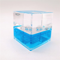 Prensapapeles de Acrílico Personalizado, Cubo Líquido con Aceite y Agua, Prensapapeles Cuadrado para Escritorio, Figura 3D Miniatura Flotante Personalizada