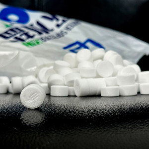 Tablettes de sel de qualité alimentaire industrielle Zhongyan 4,5 kg, pureté 99,9 %, sel adoucissant pour l'<span class=keywords><strong>eau</strong></span>, vente en gros - Product Image 5