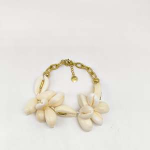 Fashion <b>Beaded</b> <b>Bracelet</b> <b>Gold</b> Plated Stainless Steel Sustainable Resistant Cowrie Shell Design - Product Image 1
