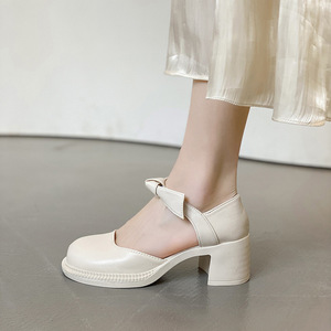 <span class=keywords><strong>Chaussures</strong></span> en cuir pour femmes élégantes/ballet à grosse tête vintage à talons hauts nouvelle tendance à la mode tempérament petite fée à nœud noir - Product Image 3