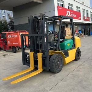 Montacargas Usado Komatsu para Terrenos Difíciles, 5T, Diésel, Mini Montacargas, Mástil de Dos Etapas, Entrega Rápida, Maquinaria de Movimiento de Tierras para Construcción - Product Image 5