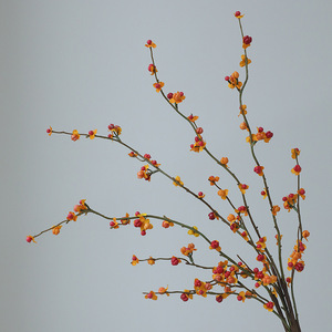 Vente en gros usine de branche artificielle de fruits rouges à 2 branches pour la décoration de mariages, de maisons et de fêtes - Product Image 3