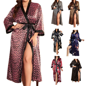 Camicia <span class=keywords><strong>da</strong></span> <span class=keywords><strong>Notte</strong></span> Sexy con Scollo a V <span class=keywords><strong>Taglie</strong></span> <span class=keywords><strong>Forti</strong></span> - Pigiama Lungo a Maniche Lunghe Stampato in Finta Seta Vestibilità Ampia per <span class=keywords><strong>Donna</strong></span> - Product Image 1