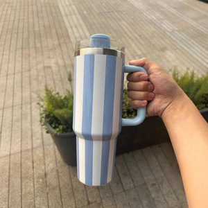 Tasses et mugs isothermes en acier inoxydable à double paroi de 40 oz, avec logo personnalisé et rayures, vente chaude - Product Image 3