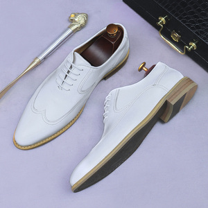 Chaussures Oxford montantes pour <span class=keywords><strong>homme</strong></span> en cuir véritable <span class=keywords><strong>blanc</strong></span> britannique, neuves 2025, faites à la main, décontractées, pour affaires, mariage, formelles, bout pointu - Product Image 4