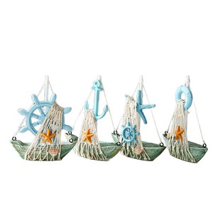 Decorazione in Stile Mediterraneo Retrò con Modelli di Ancora, Timone, Barca, Stella Marina e Salvagente in Legno Dipinto a Spruzzo - Product Image 4