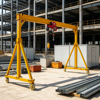 L'usine vend des mini-grues portiques d'une capacité de 2 tonnes, incluant des composants de boîte de vitesses, moteur et roulement à haute portée.