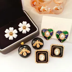 Yingtong Vintage Retro Enamel Heart Bee Flower Earrings Women Wholesale Earrings Mixed Lot