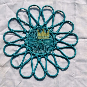 Sous-verres bohèmes faits à la main en forme de fleur, sets de table en rotin écologiques, durables, de luxe, multifonctionnels, décoration murale de table, vente en gros - Product Image 2