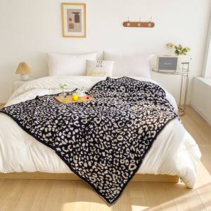 冬用オールシーズン居心地の良い両面ニットヒョウ柄100% ポリエステル高級マイクロファイバー肌に優しいブランケット - Product Image 3