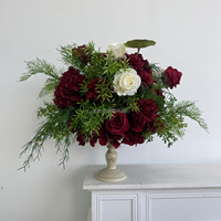 Centre de table de mariage de luxe haut de gamme, arrangement floral artificiel pour la location d'événements et la décoration de table