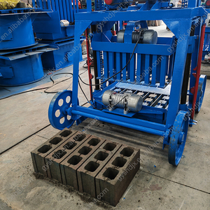 Machine de fabrication de blocs de briques creux en béton pour la ponte d'oeufs à moteur diesel QMJ4-35A - Product Image 2