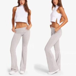 Ensemble de sport 2 pièces YIYI pour femme : Crop top sans manches à col montant avec coussinets, séchage rapide, effet push-up fessier – Tenue de yoga pour femme - Product Image 3