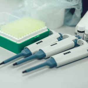 Micropipette à volume variable monocanal 100-1000L, pipette de transfert automatique pour usage en laboratoire - Product Image 3