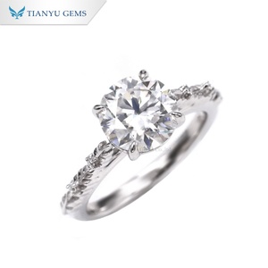 Bague de fiançailles Tianyu Gems pour femme en moissanite taille brillant ronde, monture à griffes en or blanc 14 carats, style classique - Product Image 1