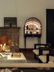 Luminaire italien de luxe Armoire de rangement vintage en verre arqué Villa design haut de gamme Salon Ménage Armoire à vin en - Product Image 5