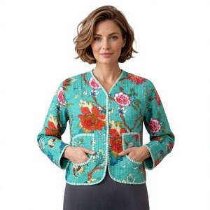 Veste courte pour femme à col en V boutonnée, à manches longues, en maille respirante matelassée à imprimé floral, style printemps, avec poches plaquées - Product Image 1