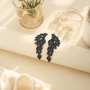 Boucles d'oreilles pendantes européennes et américaines à pampilles exagérées, longues, en alliage, ornées de pierres précieuses et de cristaux, à la mode - Product Image 6